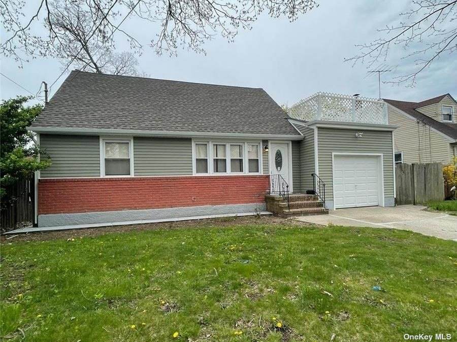 202 Lincoln Avenue - Photo 1