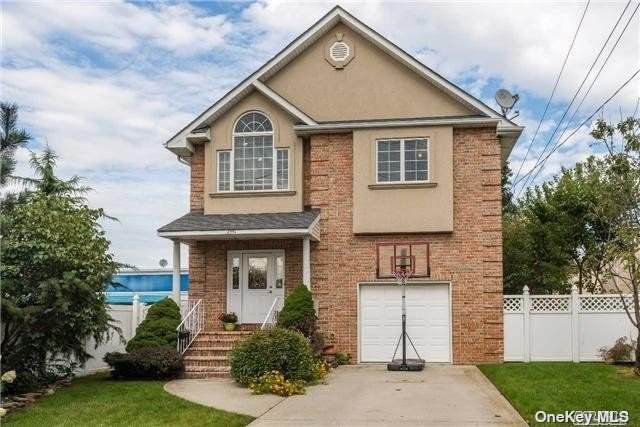 2591 Frankel Blvd - Photo 1