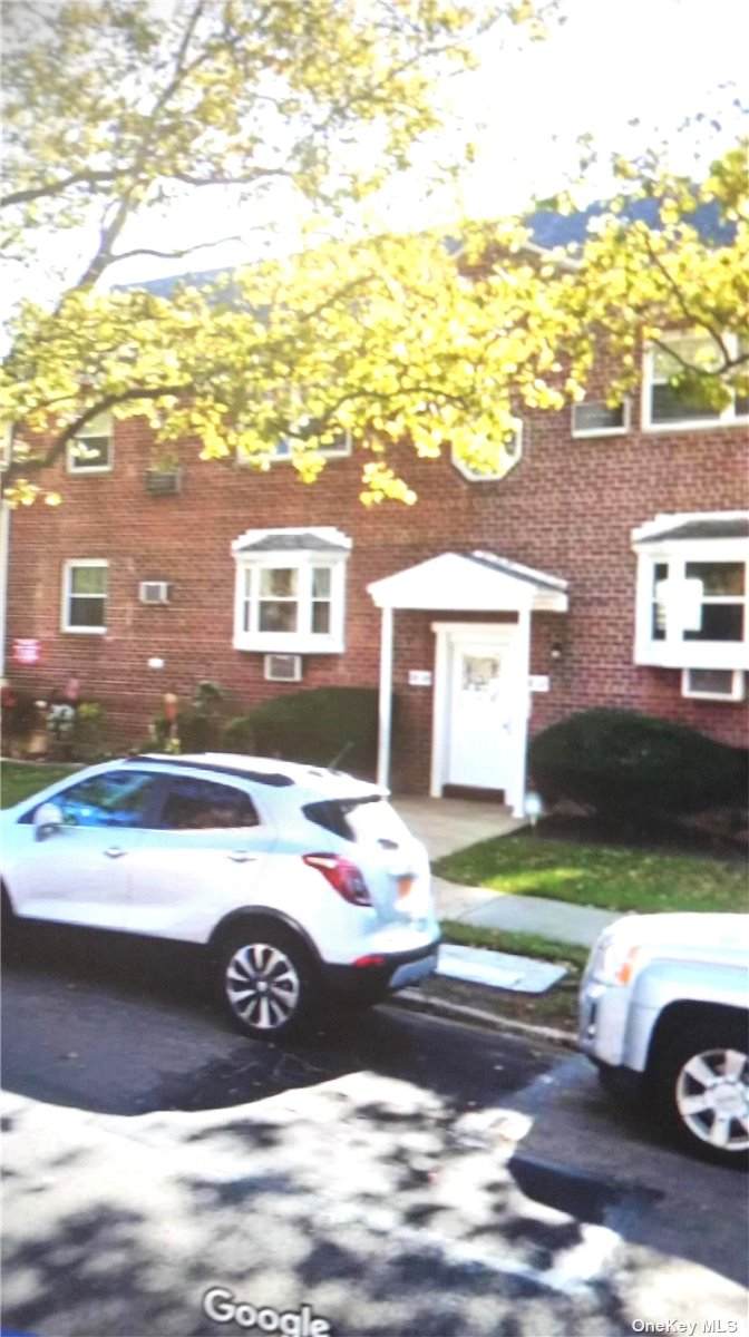 88-24 155 Avenue - Photo 1