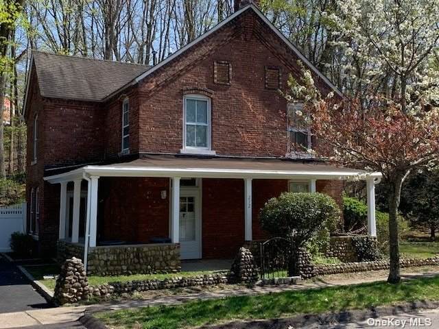 272 Woodbury Road - Photo 1