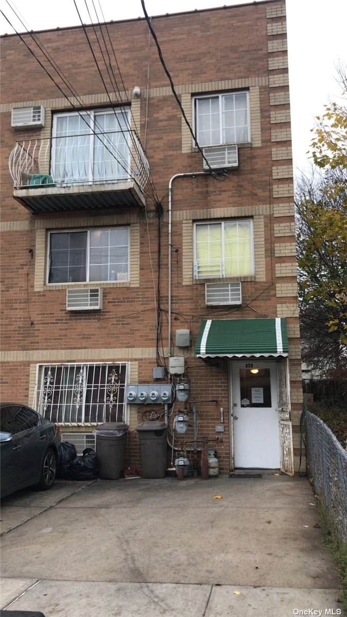 850 221 Street - Photo 1