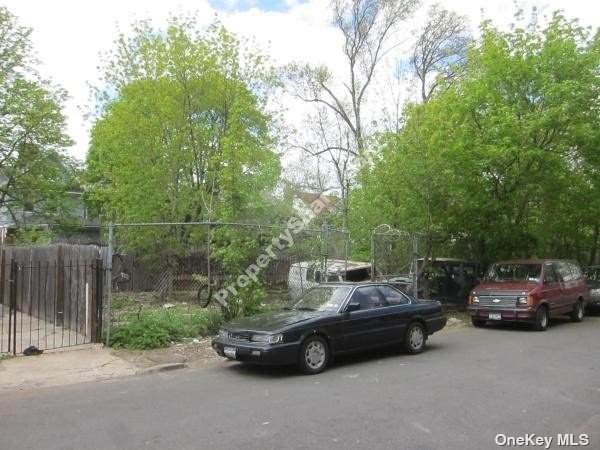 210 East 16 Street - Photo 1