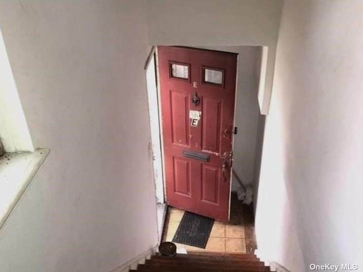 147-75 Grand Central Parkway - Photo 1