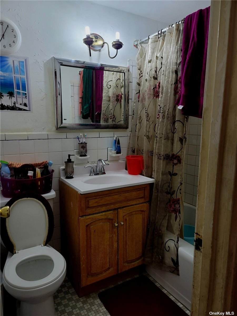 89-15 Parson Blvd - Photo 1
