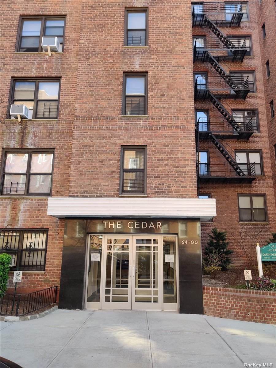 64-00 Saunders Street - Photo 1