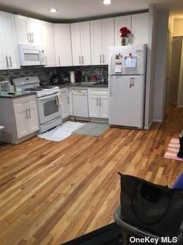 14-23 31 Ave - Photo 1