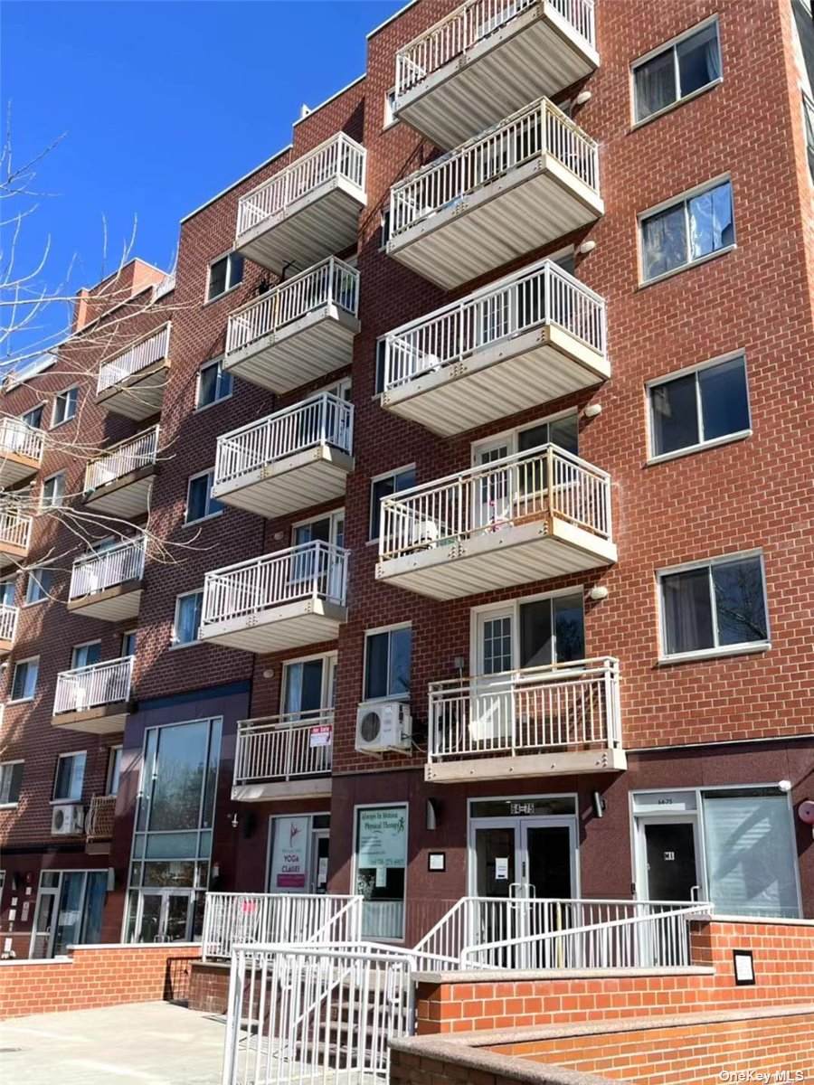64-75 Austin Street - Photo 1