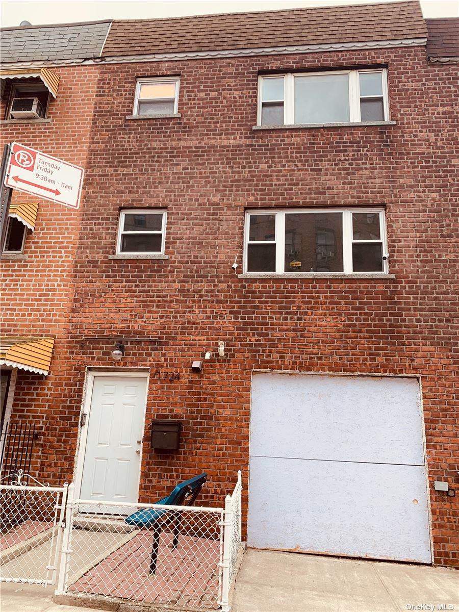 1724 174 Street - Photo 1