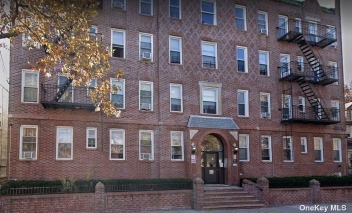109-18 Lefferts Boulevard - Photo 1