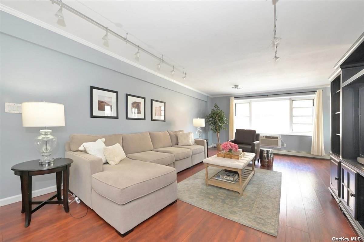 101 Lincoln Avenue - Photo 1