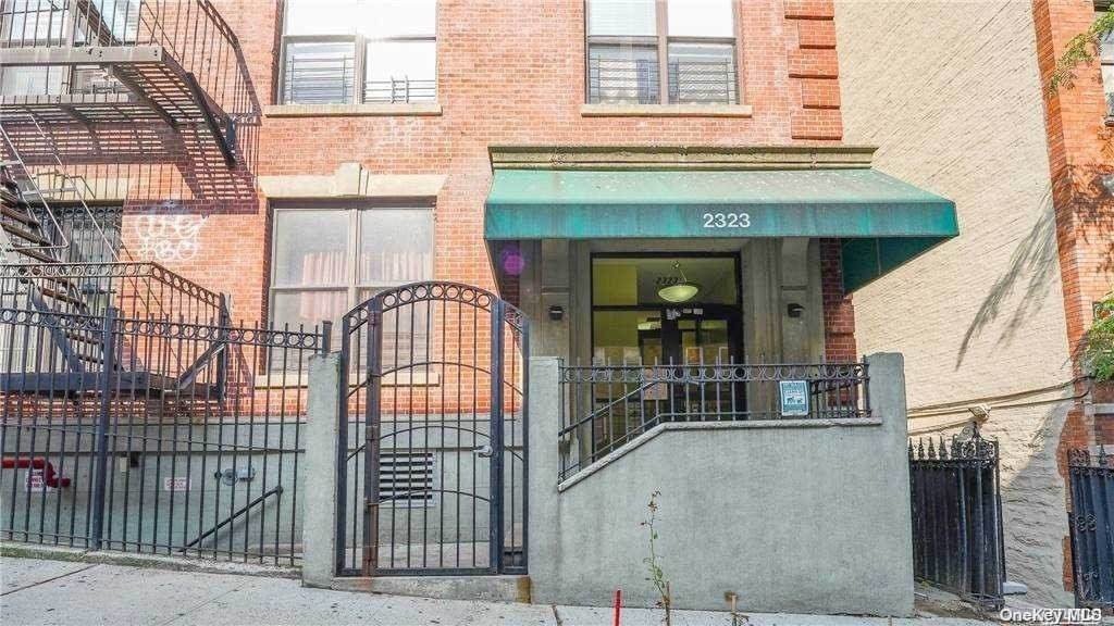 2323 Loring Place - Photo 1