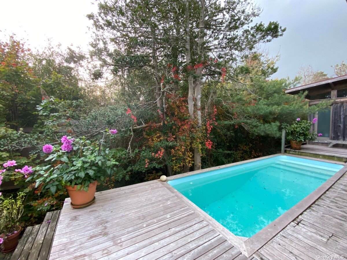 620 Shore Walk - Photo 1