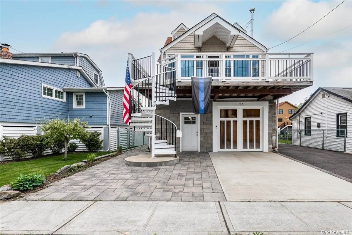 727 Farmers Avenue - Photo 1