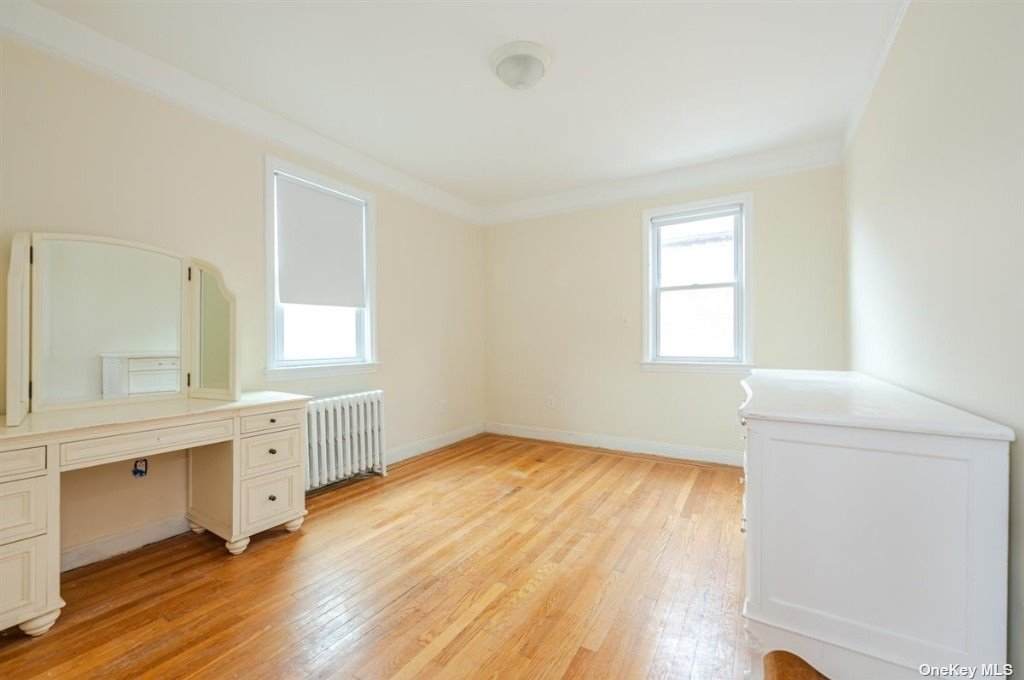 1917 Hering Avenue - Photo 1