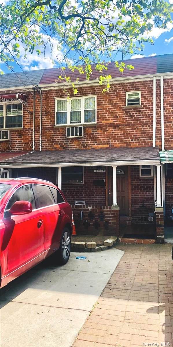 1024 Hendrix St - Photo 1