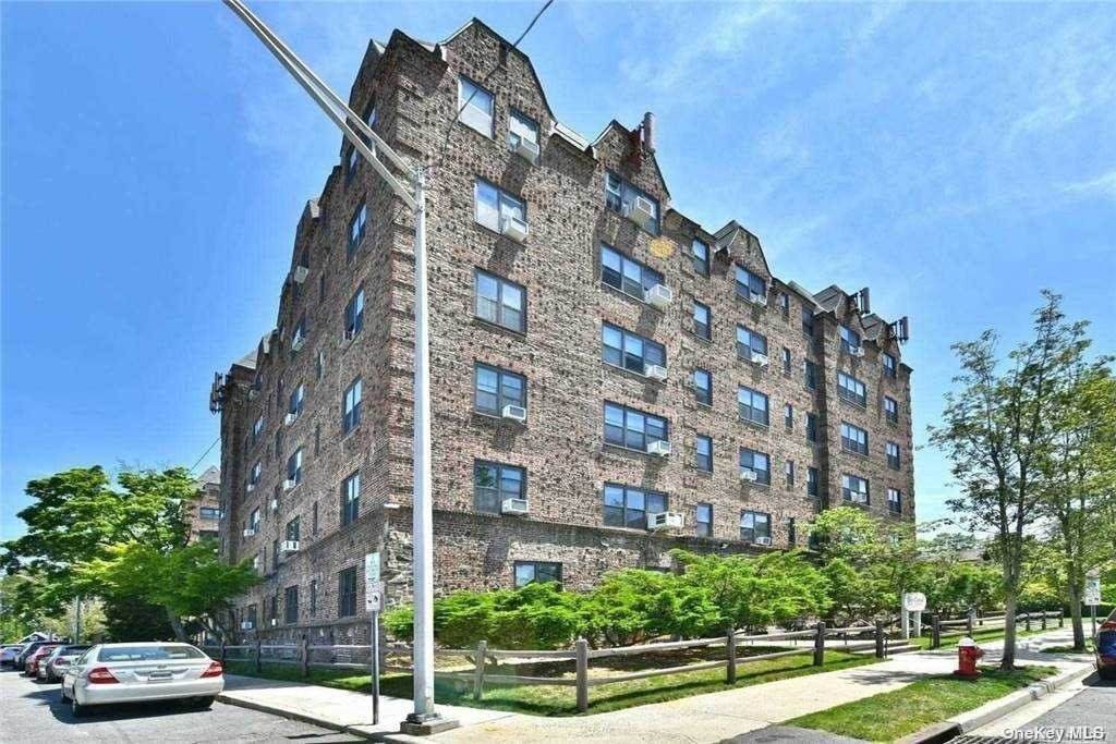 141 Wyckoff Place - Photo 1
