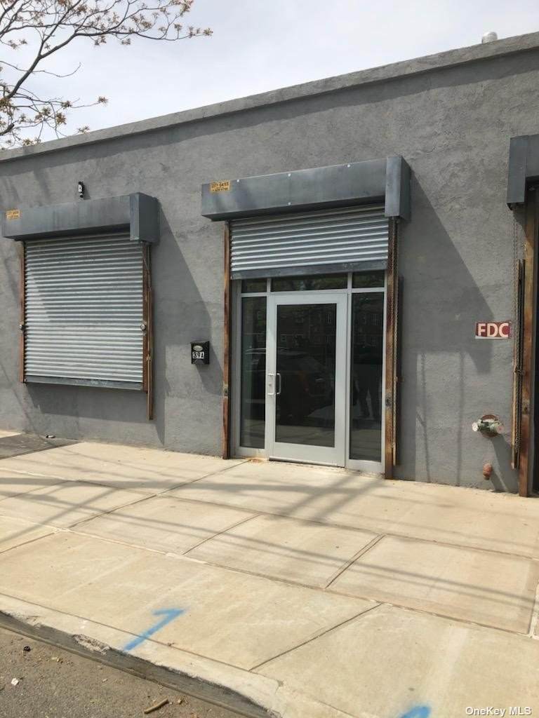 39 Graham Avenue - Photo 1