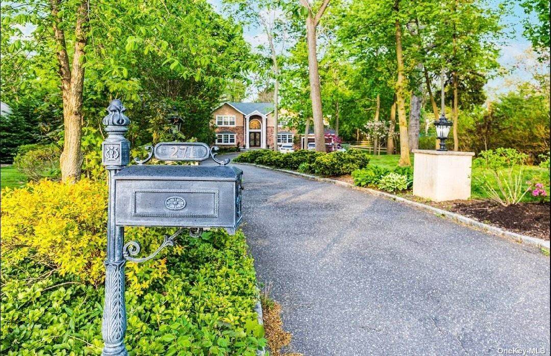 271 Locust Ln - Photo 1