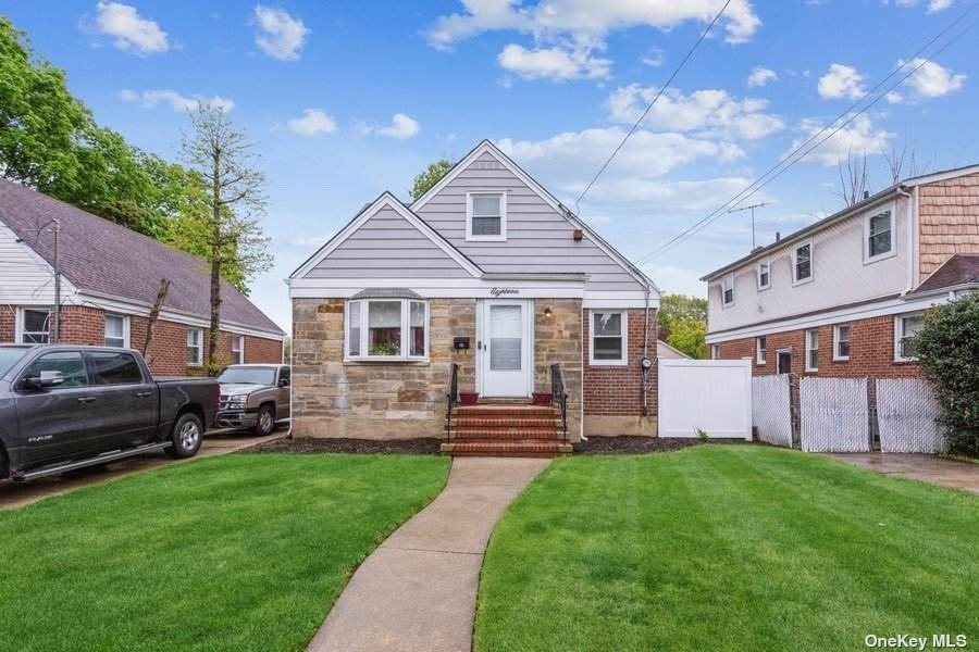 18 Curtis Avenue - Photo 1