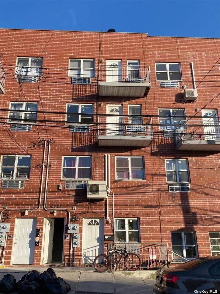 102-08 Lewis Avenue - Photo 1