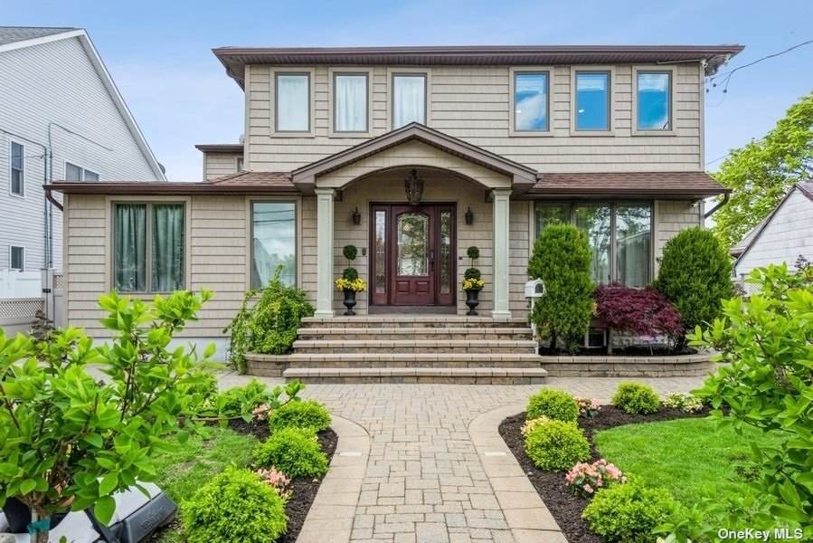 82 Division Avenue - Photo 1