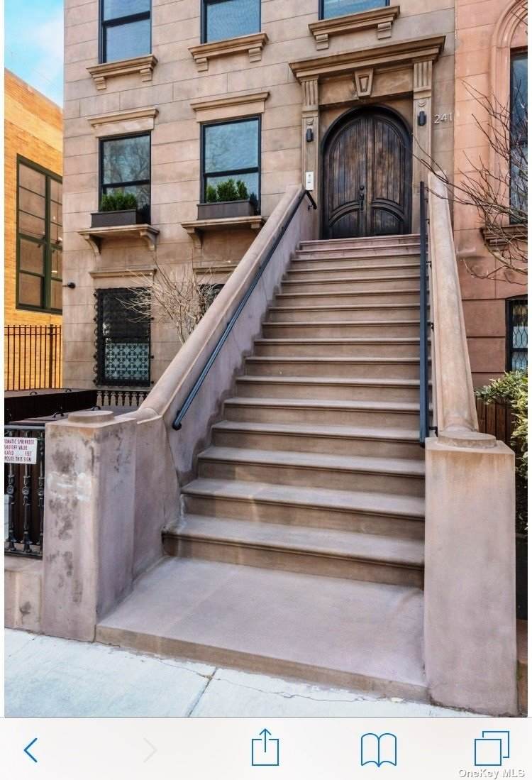 241 Carroll Street - Photo 1