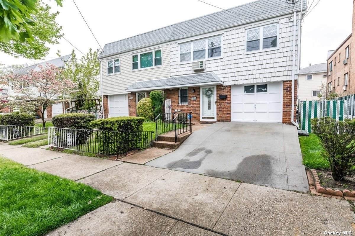 10-11 125th Street - Photo 1