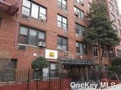 83-25 Vietor Avenue - Photo 1