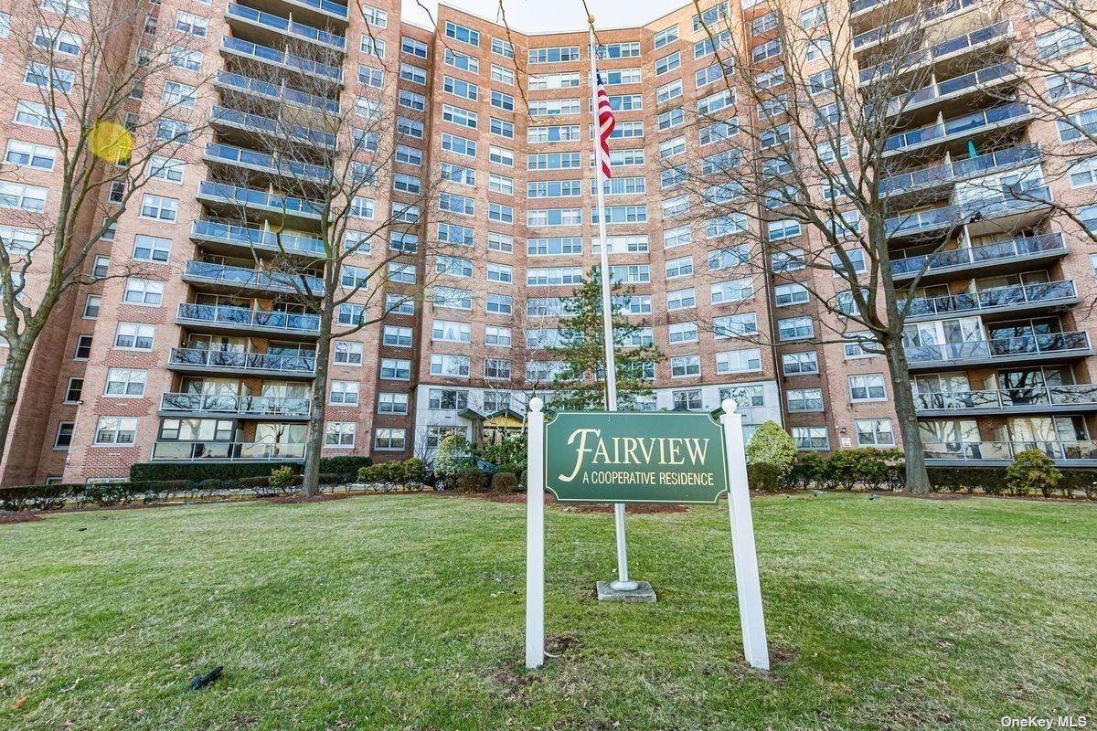 61-20 Grand Central Parkway - Photo 1