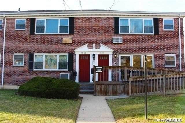 69-18 Kissena Boulevard - Photo 1