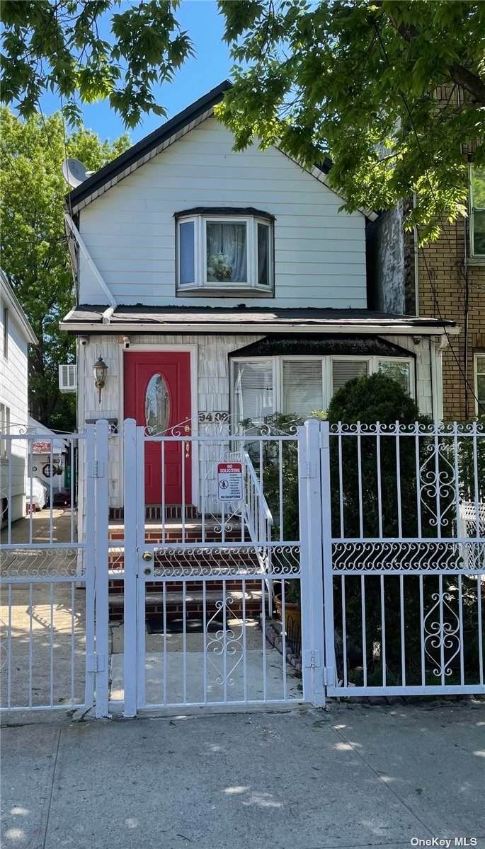 94-09 75 Street - Photo 1