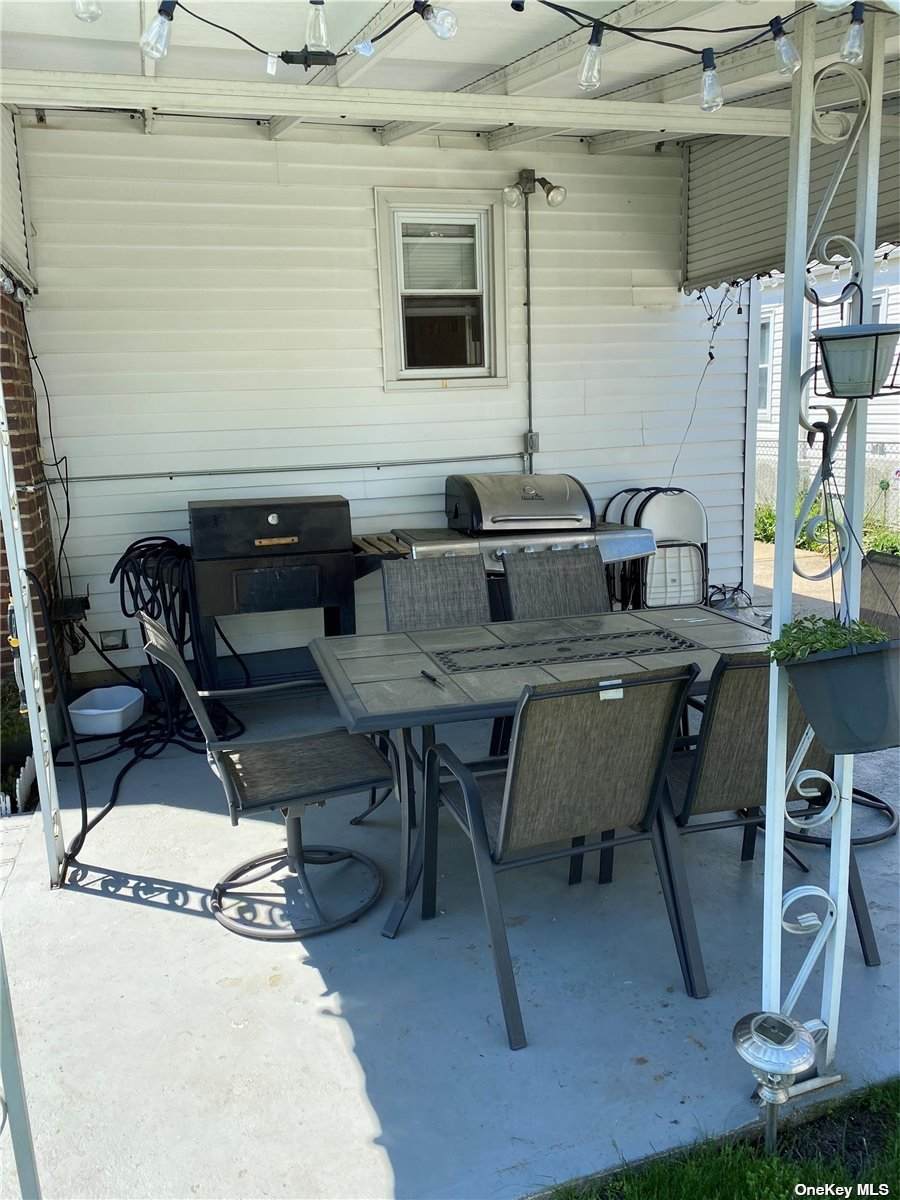 1572 Madison Street - Photo 1