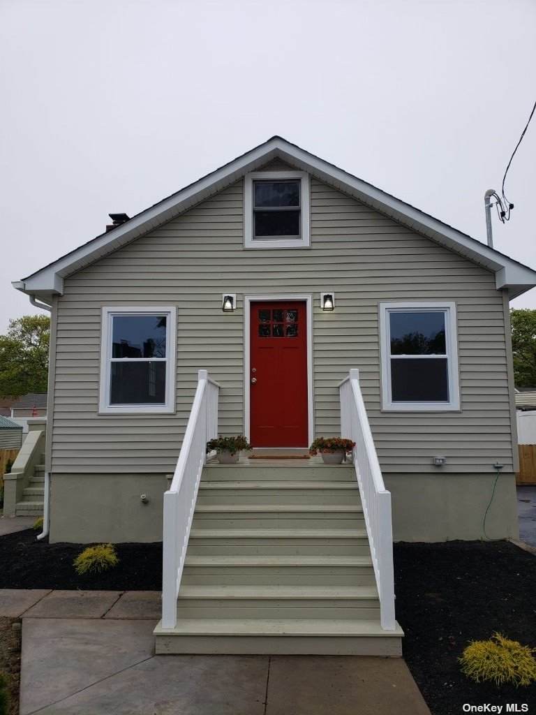 115 Elroy Avenue - Photo 1