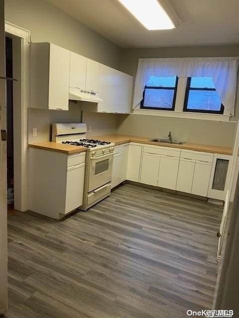 17-45 154th Street - Photo 1