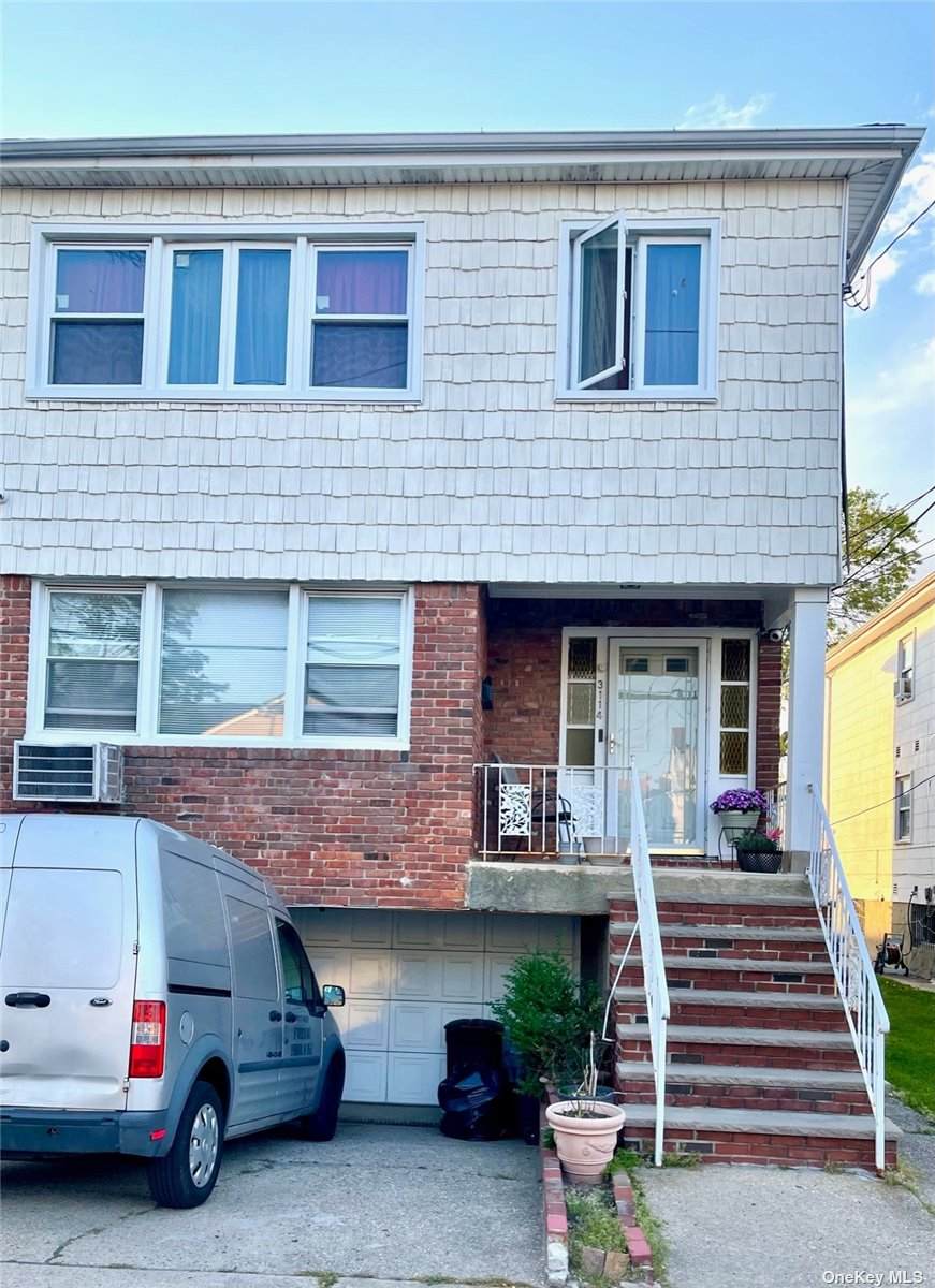 31-14 Dwight Avenue - Photo 1