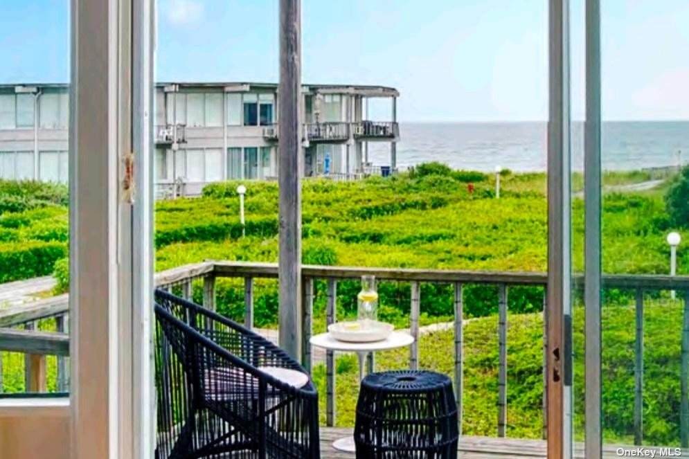 101 Dune Road - Photo 1