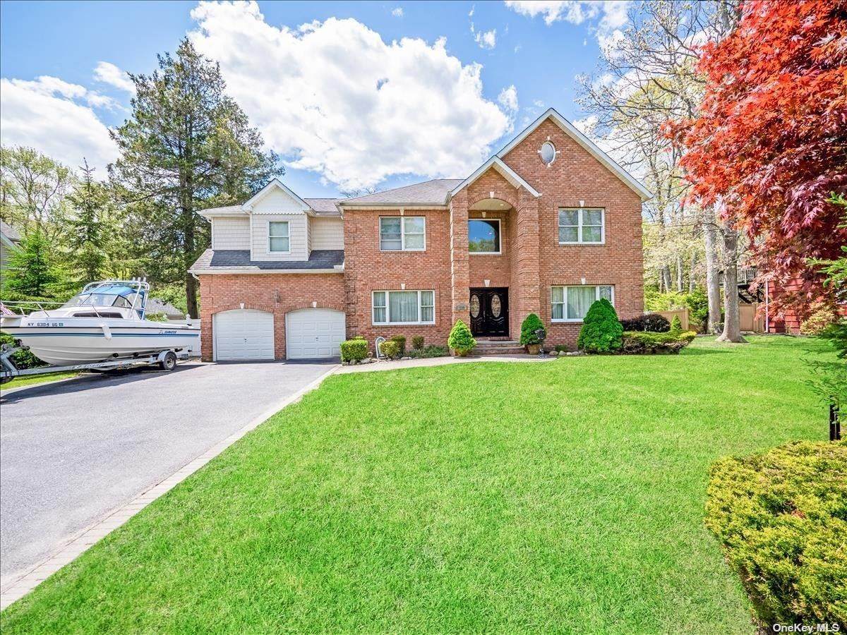 136 Bayview Avenue - Photo 1