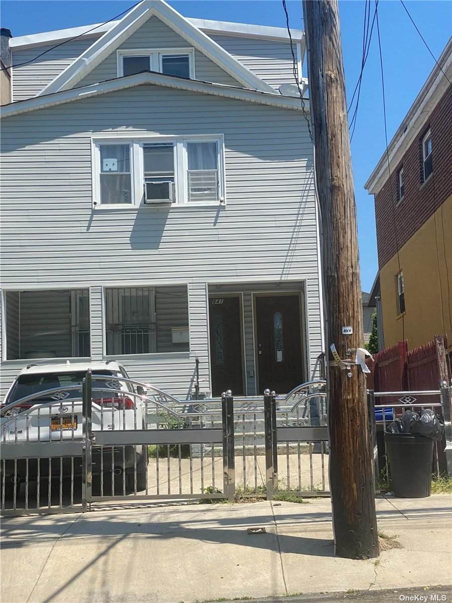 841 E 224 - Photo 1