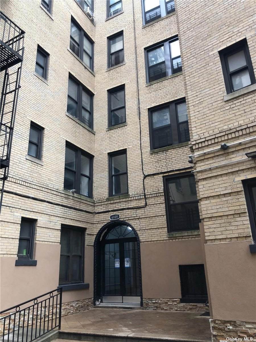 61-09 39 Avenue - Photo 1