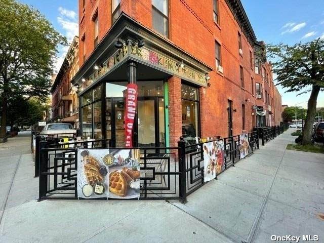 434 Hancock Street - Photo 1