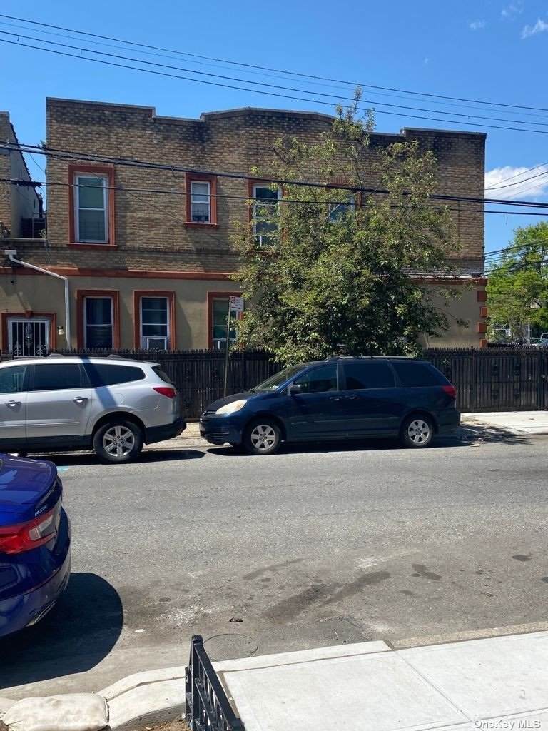 1046 Sutter Avenue - Photo 1