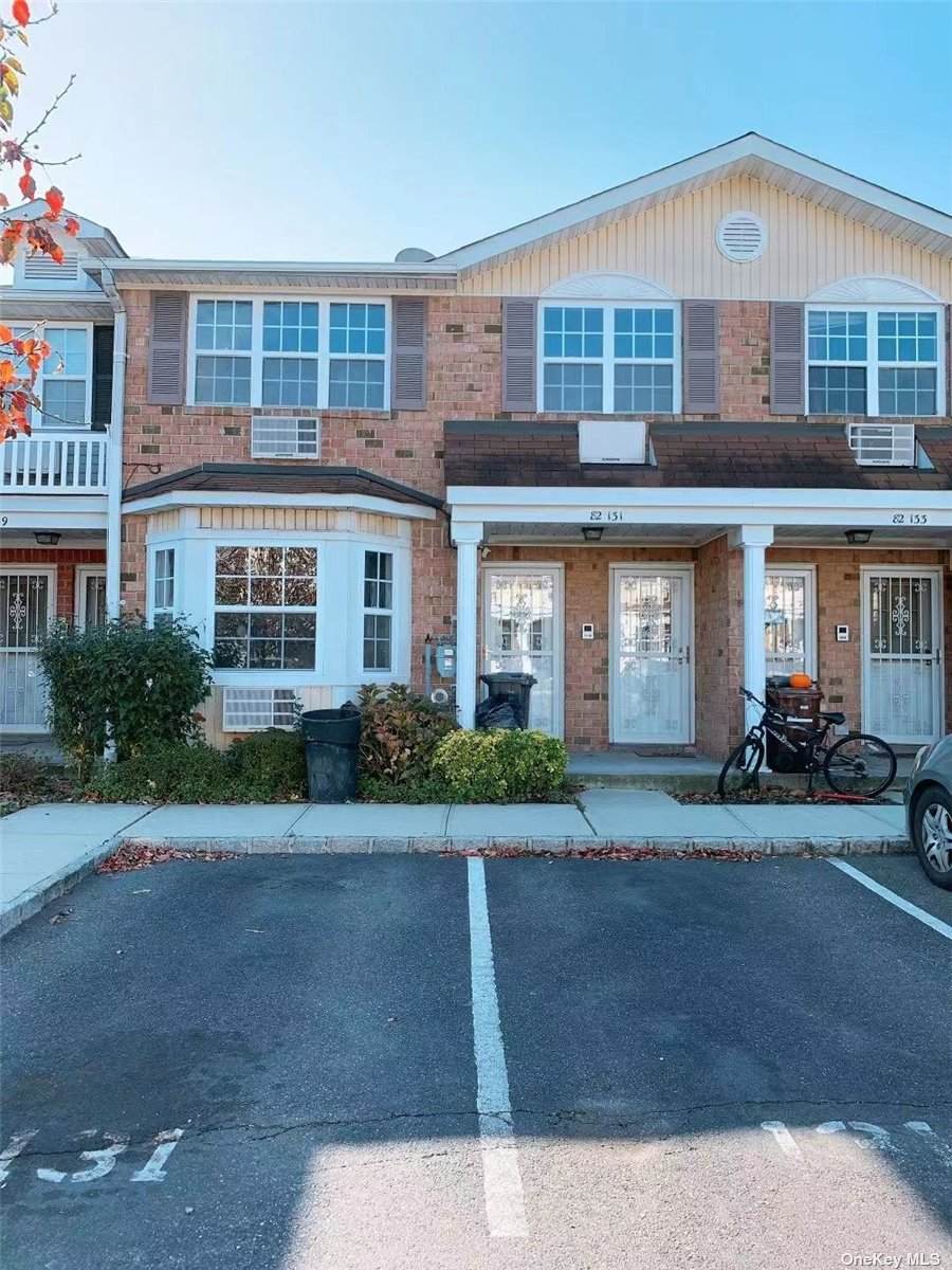 82-131 Country Pointe Circle - Photo 1