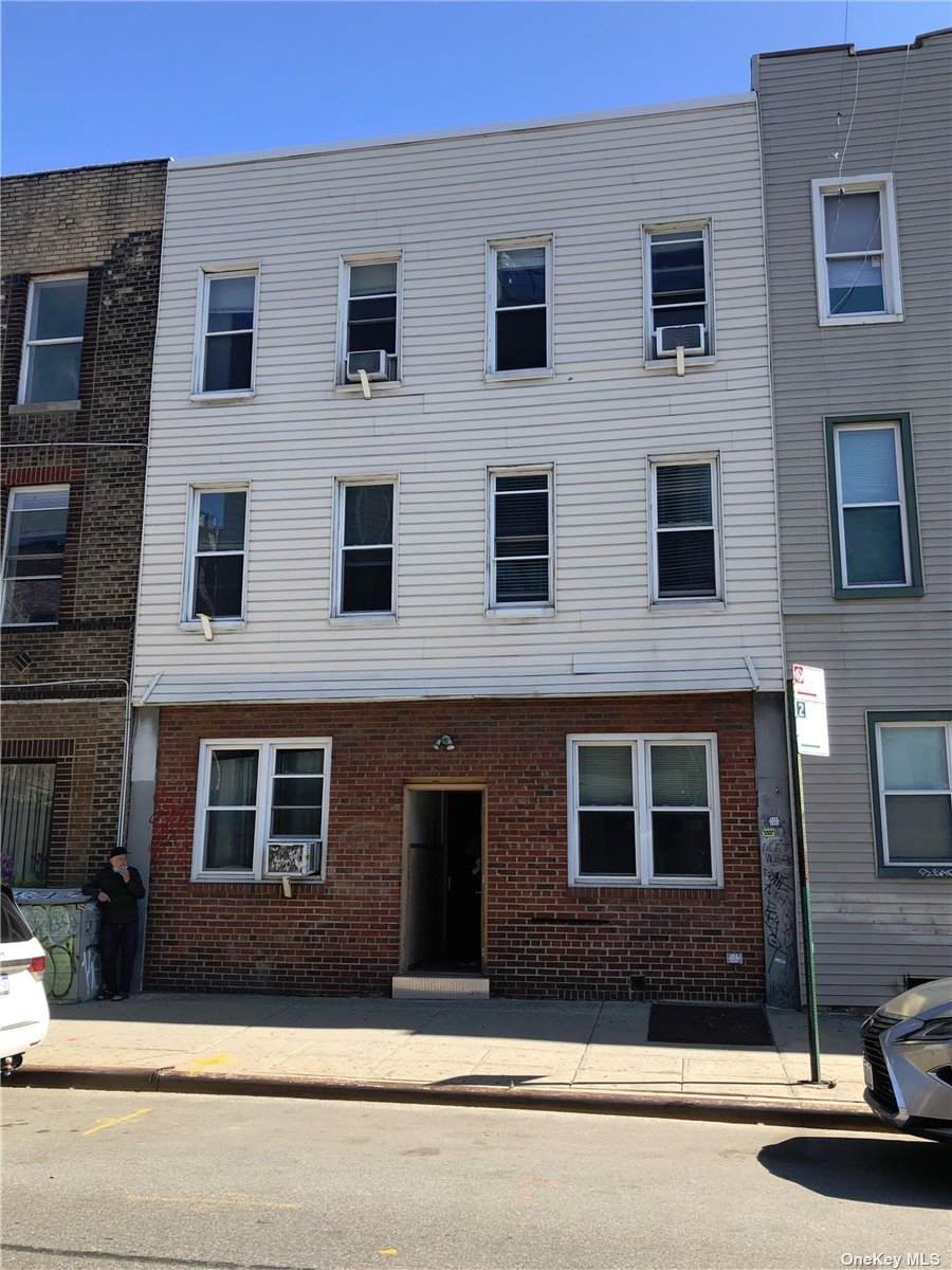 586 Manhattan Avenue - Photo 1