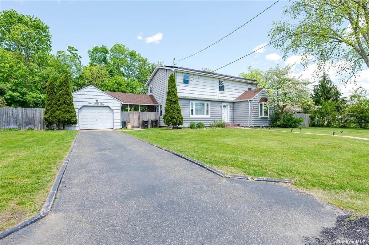 945 Benedict Street - Photo 1
