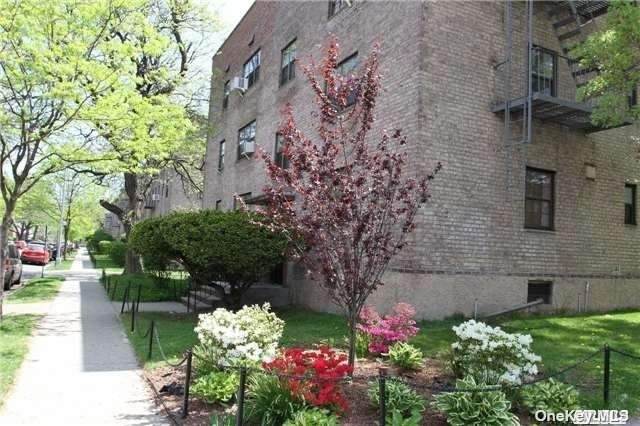 144-31 78 Road - Photo 1