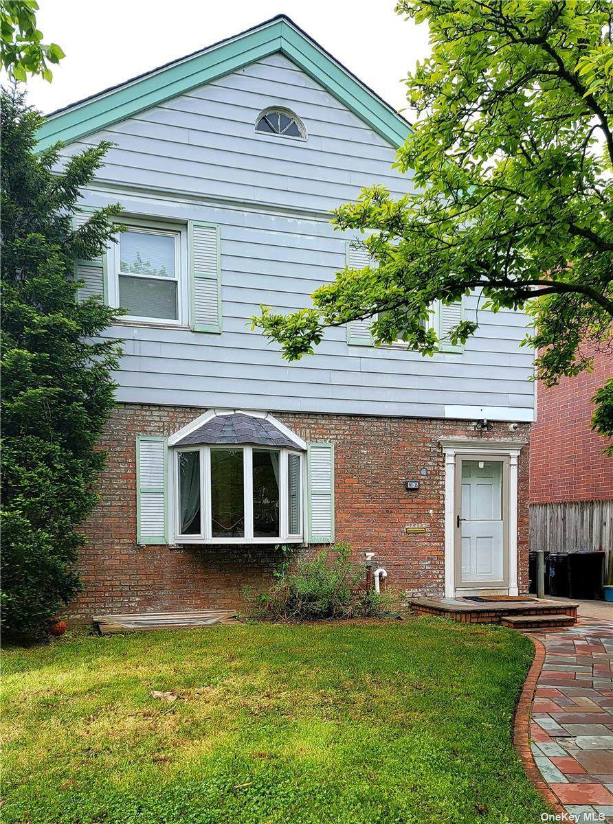 141-35 73 Avenue - Photo 1