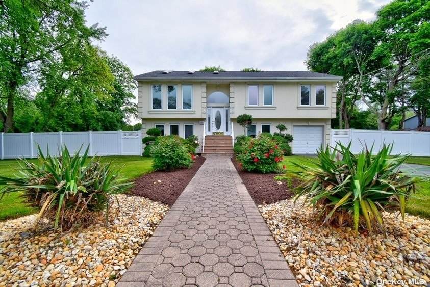 138 Division Avenue - Photo 1
