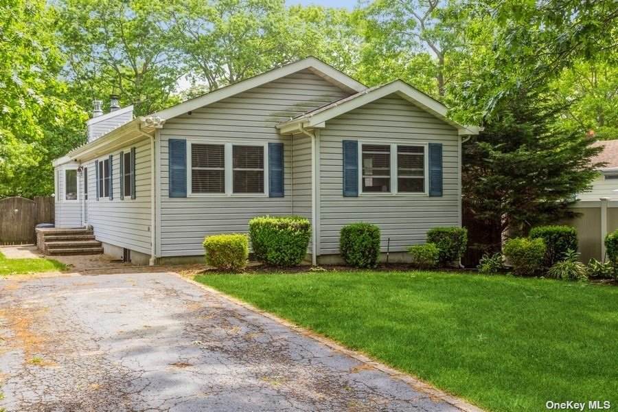 20 Sterling Avenue - Photo 1