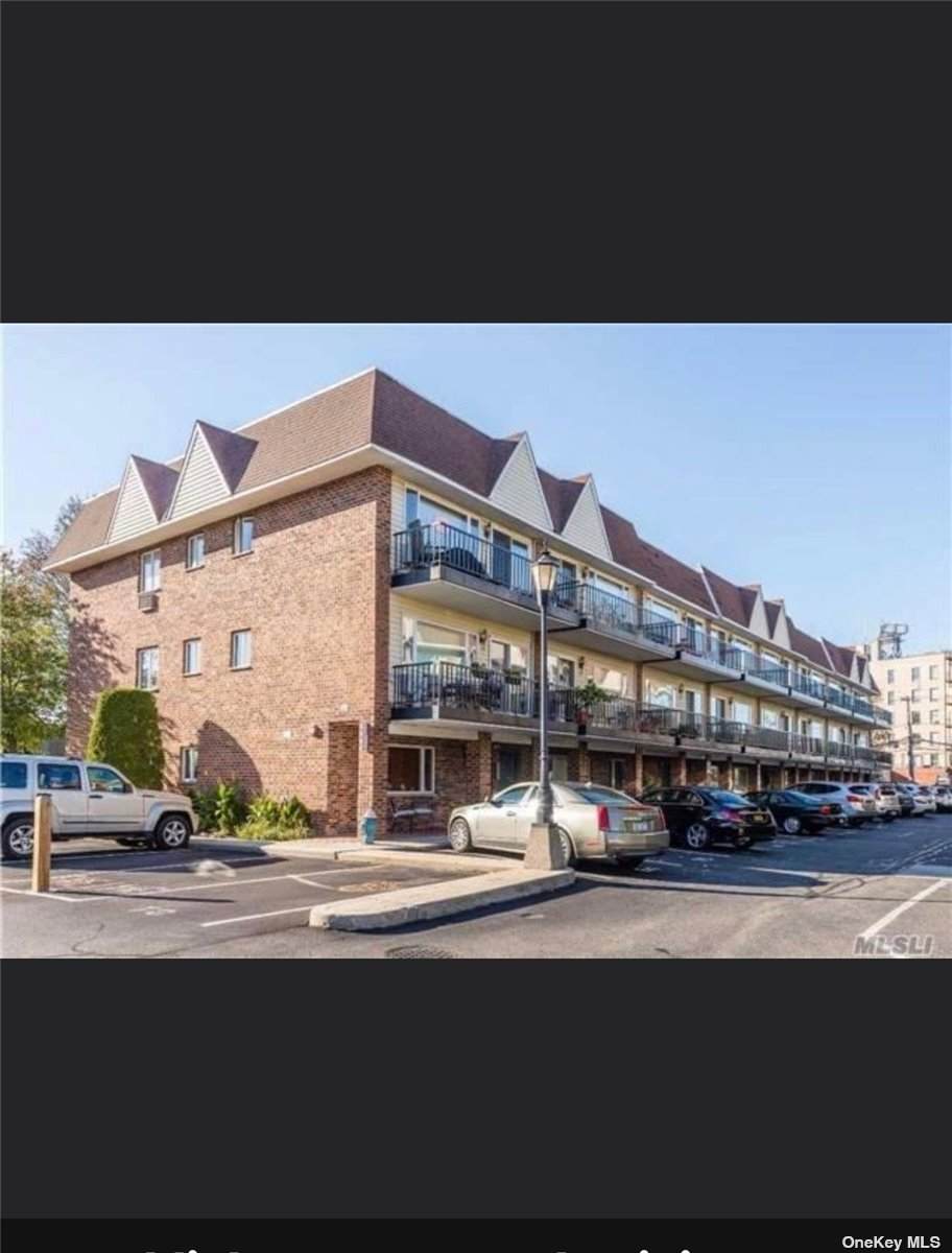 112 Atlantic Avenue - Photo 1