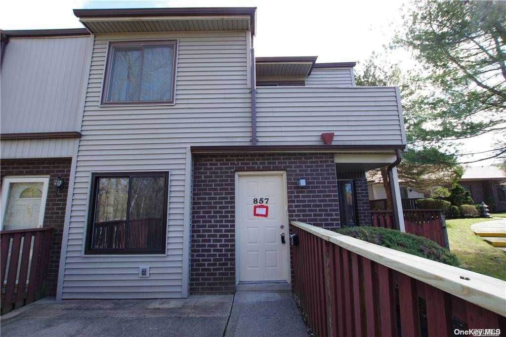 857 Skyline Drive - Photo 1